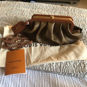 Louis Vuitton Boursicot EW